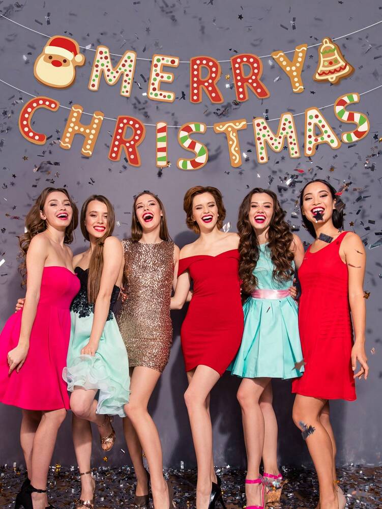 Merry Christmas Pennant Flag Banner, Santa Claus and Gingerbread Design, Festive Party Garland for Holiday Celebrations and Home Decor