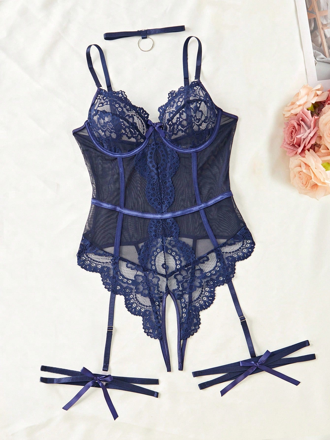 4pcs Women Lace Contrast Mesh Bodysuit Set With Underwire And Leg Garters, Lightweight Fabric Construction, Multi-Piece Structure, Suitable For General Wear And Styling