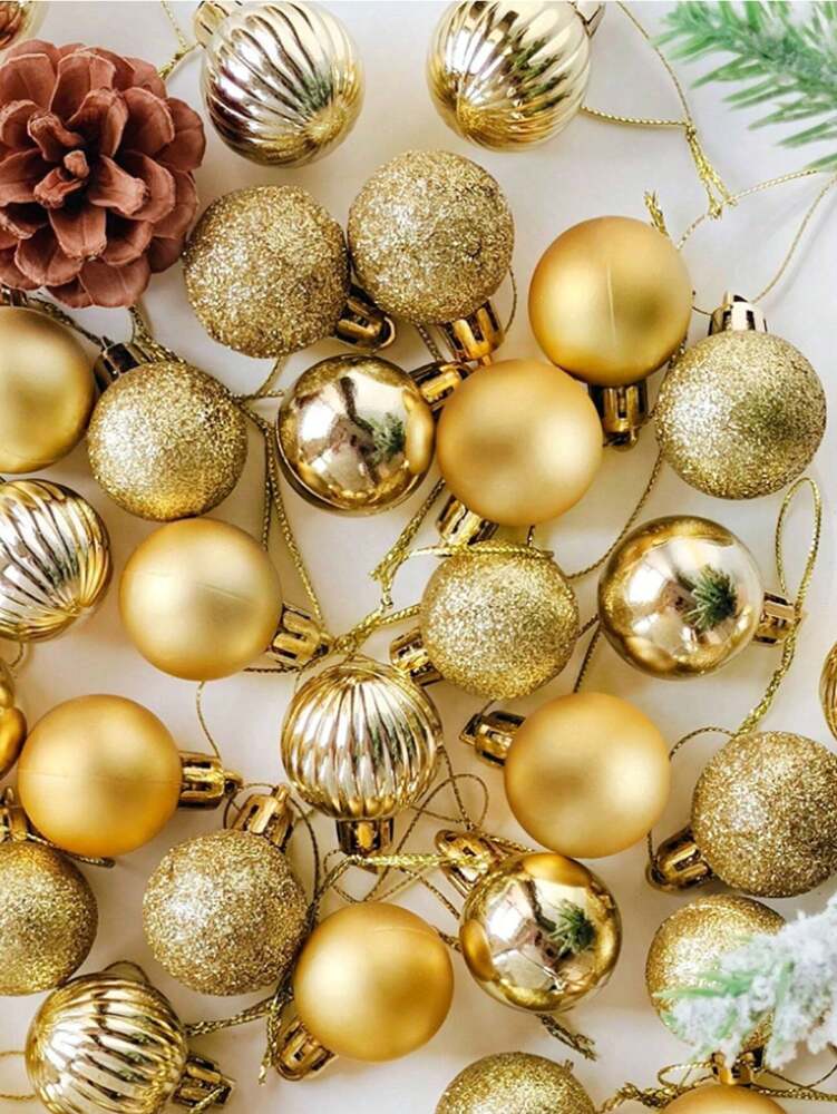 Red Shatterproof Christmas Ball Ornaments (24pcs/1pc), 1.5-Inch Pre-Strung Hanging Tree Decorations, Perfect for Holiday, Wedding, and Party Decor