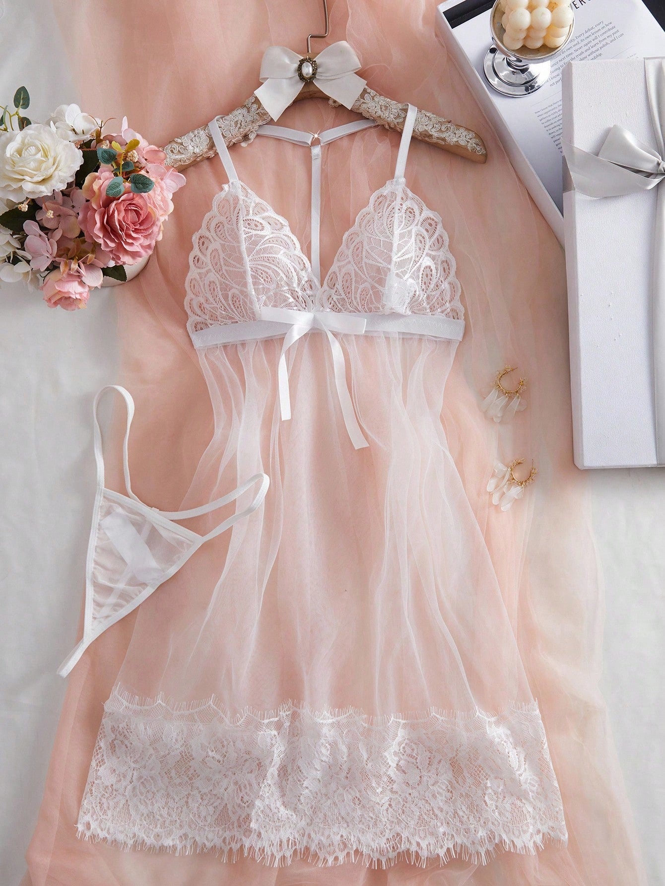 2-Piece White Lace Sexy Sleepwear Dress Set for Night Out