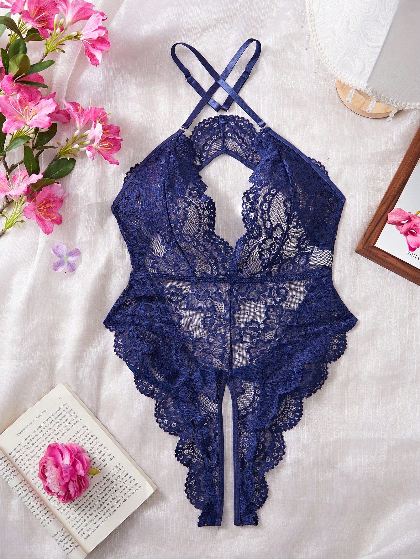 Women Lace Bodysuit With Bow Knot Accent Detail, Smooth Lace Fabric Combination, One-Piece Design With Lightweight Construction, Flexible Fit, Suitable For General Wear And Outfit Styling