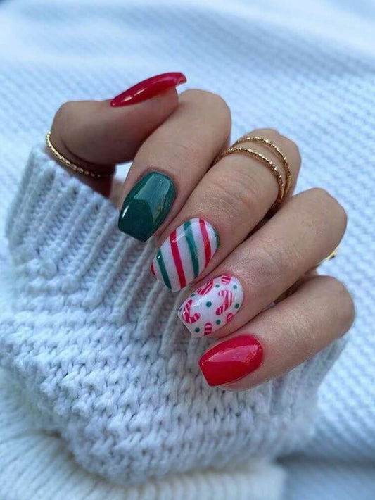24pcs Short Press On Nails, Red And Green Candy Cane Christmas Design, False Nails For Women, Easy To Apply Holiday Nail Supplies
