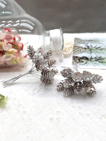 White Artificial Pinecones Set (10/30pcs), Decorative Pieces for DIY Christmas Wreaths, Bouquets & Winter Holiday Home Decor