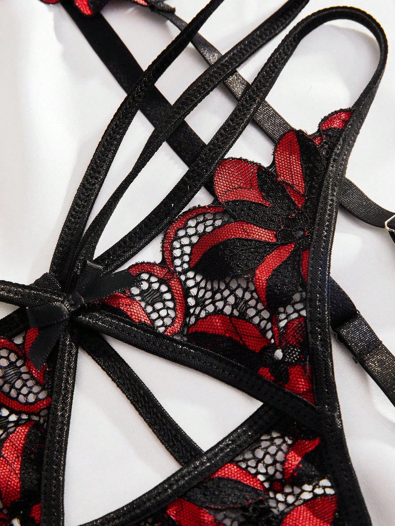 Floral Lace Underwire Garter Lingerie Set, Lightweight Fabric Construction, Simple Structure, Suitable For General Wear And Styling